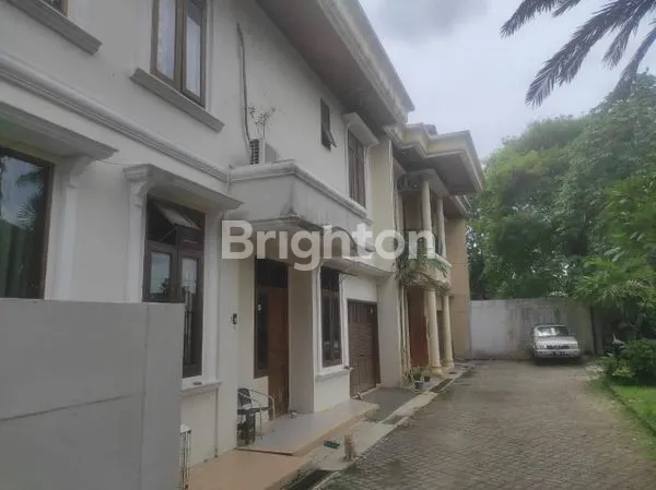 image RUMAH KONSEP TOWNHOUSE (1)
