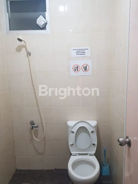 image RUKO GRAND ARIES NIAGA, 5 LANTAI, FURNISH LENGKAP DGN PERALATAN KANTOR, PINGGIR JALAN RAYA, SAMPING TOL KEBON JERUK/MERUYA, PURI, JAKARTA BARAT, HADAP SELATAN, NEGO SAMPE DEAL (5)