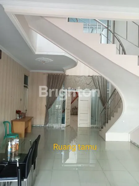 image RUMAH BAGUS 2 LANTAI DI AREA PREMIUM SAGAN. LEBAR DEPAN 7,5 M. SPEK MEWAH. SIAP HUNI. PINGGIR JALAN ASPAL. LINGKUNGAN TENANG - SEJUK BANYAK POHON BESAR. STRATEGIS 2,4 KM KE UGM, 2,4 KM KE TUGU YOGYA, 3 KM KE MALIOBORO. (2)