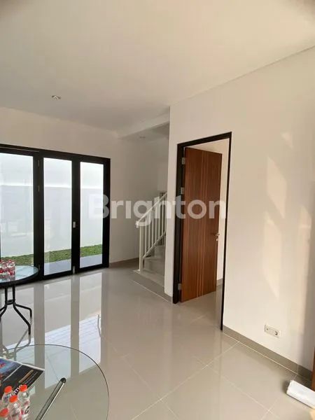 image RUMAH SURABAYA BARAT HANYA 1M AN (2)