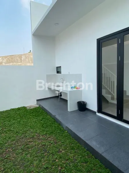 image RUMAH BARU DARMO PERMAI SELATAN (5)