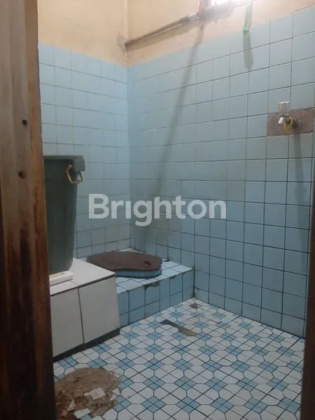 image RUMAH DAN GUDANG LAYAK HUNI DIPINGGIR JALAN DEPOK TENGAH (4)