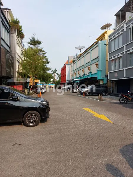 image RUKO SIAP PAKAI 4 LANTAI RUKAN PERMATA GADING (1)