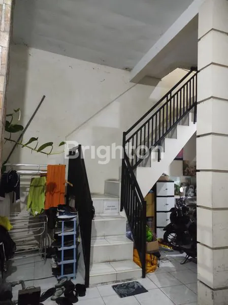 image RUMAH KOS 2 LANTAI LOKASI DEKAT UNIVERSITAS BRAWIJAYA. (2)