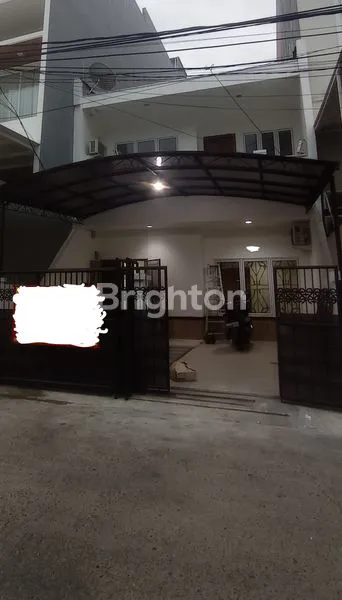 image RUMAH MINIMALIS SEMIFURNISHED SEGERA DI SUNTER, JAKARTA UTARA (1)