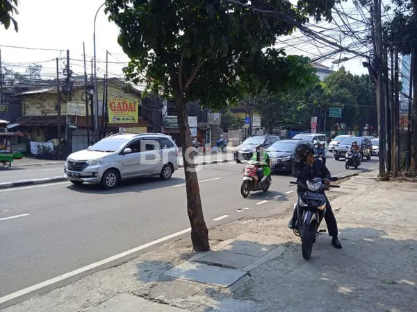 image TANAH KOMERSIL GRATIS RUMAH DIPINGGIR JALAN RAYA (2)