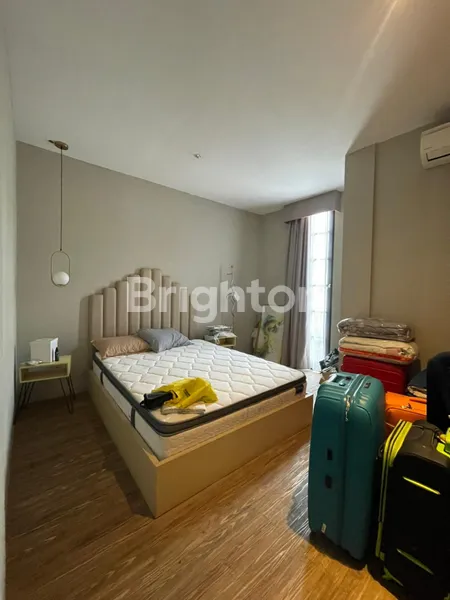 image RUMAH 5 LANTAI MEWAH FASILITAS LENGKAP BINTARO JAKARTA SELATAN (2)