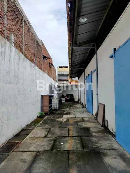 image GUDANG PREMIUM TENGAH KOTA AKSES KONTAINER DI DAERAH DHARMAHUSADA JALAN KALIKEPITING (3)