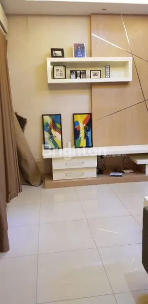 image RUMAH SIAP HUNI GOLF LAKE BERADA DEKAT DANAU BANGUNAN 2 LANTAI , JAKARTA BARAT (1)