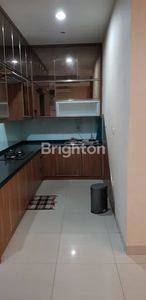 image RUMAH SIAP HUNI GOLF LAKE BERADA DEKAT DANAU BANGUNAN 2 LANTAI , JAKARTA BARAT (2)