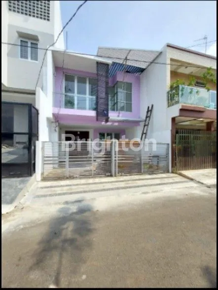 image RUMAH MINIMALIS CANTIK SIAP HUNI DI KELAPA GADING  (1)