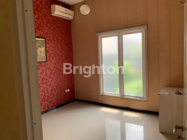 image RUMAH MINIMALIS TERAWAT DI BARUK, LOKASI STRATEGIS (4)