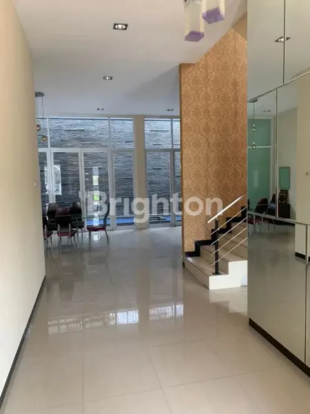 image RUMAH MINIMALIS TERAWAT DI BARUK, LOKASI STRATEGIS (8)