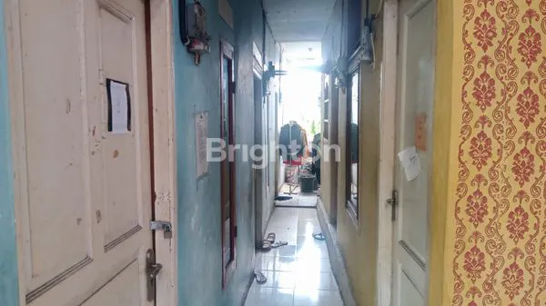 image RUMAH SIAP HUNI LUAS PINGGIR JALAN COCOK UNTUK USAHA HOMESTAY, GUEST HOUSE, KOST ATAU RUMAH TINGGAL (5)