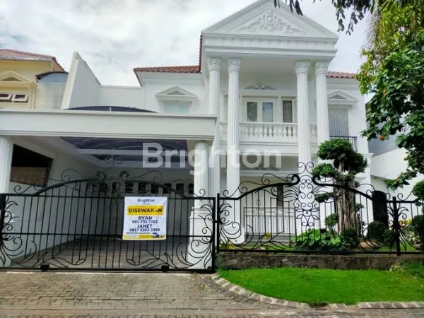 image SEMI FURNISH RUMAH DI WISATA BUKIT MAS CLUSTER ALEXANDRIA. MEWAH STRATEGIS TENGAH KOTA SURABAYA HARGA NEGO MURAH. AKSES KEMANAPUN MUDAH (1)