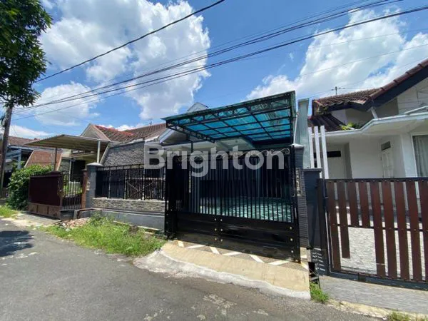 image RUMAH DAERAH TAMAN SULFAT MALANG. LOKASI RAMAI DAN NYAMAN (1)