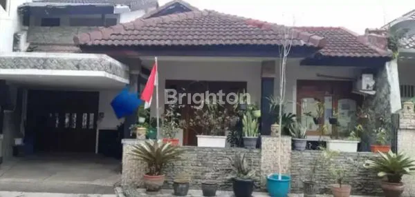 RUMAH 2 LANTAI DI TENGAH KOTA BOGOR JL AHMAD YANI VIEW GUNUNG SALAK DAN GUNUNG GEDE