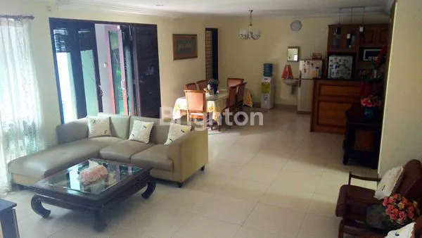 image RUMAH MEGAH DESAIN MODERN DI KEMANG PRATAMA 2 BEKASI (4)