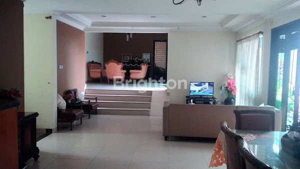 image RUMAH MEGAH DESAIN MODERN DI KEMANG PRATAMA 2 BEKASI (8)
