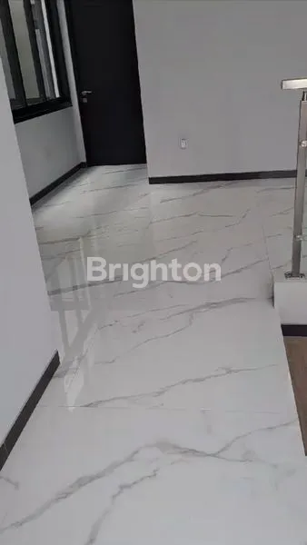 image RUMAH MODERN 2 LANTAI BARU GRESS, SIAP HUNI, SELANGKAH KE RAYA MULYOSARI SUPERINDO PAKUWON CITY ITS UNAIR KAMPUS C MERR GALAXY MALL (8)