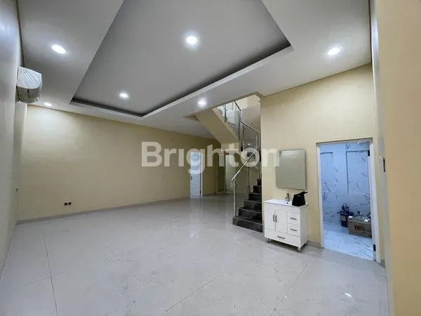 image RUMAH BARU RENOV SAN DIEGO PAKUWON CITY SURABAYA (2)