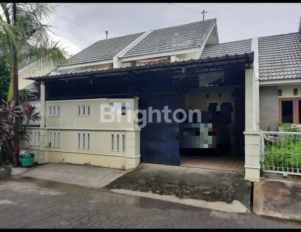 image RUMAH DI SOLOBARU SIAP PAKAI, LOKASI STRATEGIS DAN TERAWAT!! HANYA 8 MENIT KE PAKUWON MALL SOLOBARU (1)