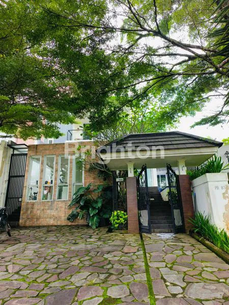 image RUMAH ELIT BERTINGKAT HARGA SANGAT MURAH  FULL FURNISHED DI PERUMAHAN ELIT KAKI GUNUNG GEDE BOGOR (6)