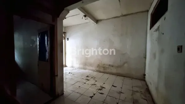 image RUMAH TUA MANGGIS TANJUNG DUREN HITUNG TANAH DAN BEBAS BANJIR (2)