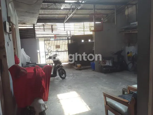 image JELAMBAR BARU RUMAH KOST 18KAMAR  (2)