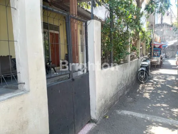 image "RUMAH DIJUAL JALAN LENGKONG KECIL : HUNIAN NYAMAN DEKAT KERAMAIAN WISATA KULINER MALAM, DENGAN AKSES MOTOR EKSKLUSIF" (1)