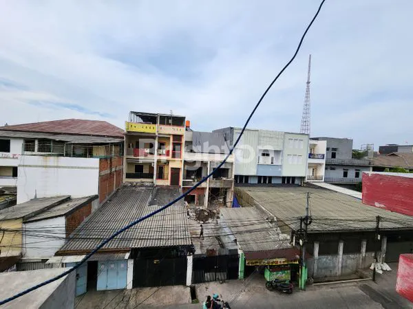 image RUKO HOEK KAVPOLRI  JELAMBAR GROGOL JAKARTA BARAT BAR (8)
