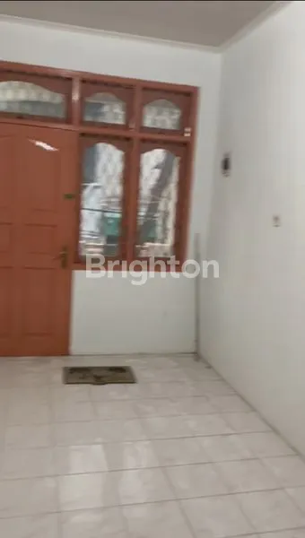 image RUMAH 2 LANTAI DI TELUK GONG JAKARTA UTARA (8)