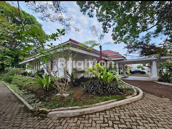 image HOTEL DENGAN NUANSA ALAM SEJUK. LOKASI STRATEGIS DAGO BANDUNG UTARA. (1)