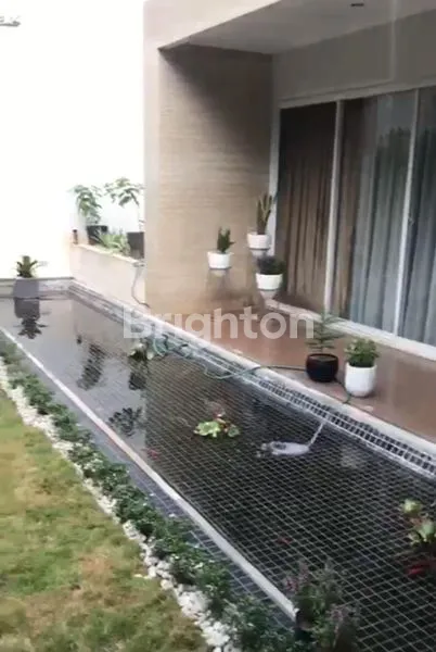 image RUMAH MEWAH FULL FURNISH BANGUNAN MINIMALIS DI GAJAH MUNGKUR SEMARANG SELATAN (2)