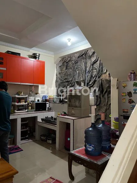 image RUMAH 2 LANTAI SEMI-FURNISH STRATEGIS DEKAT PASAR PEJUANG BEKASI (4)