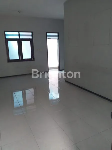 image RUMAH DAERAH TAMAN SULFAT MALANG. LOKASI RAMAI DAN NYAMAN (5)