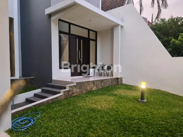 image RUMAH MINIMALIS MODERN DI VPT MALANG (2)