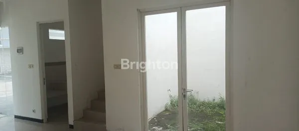 image RUMAH BARU GRESS 2 LT DI DIAMOND PARK RESIDENCE SIDOARJO (2)