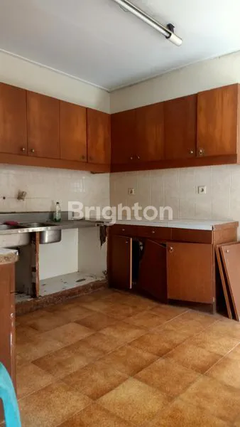 image RUMAH KLASIK, LUAS DAN ASRI LOKASI TAMAN KENCANA (5)