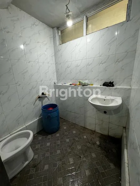 image RUMAH 3 1/2 LANTAI JELAMBAR (3)