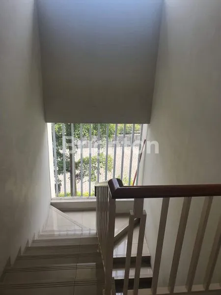 image RUMAH SIAP HUNI TERAWAT LINGKUNGAN NYAMAN DI CIMAHI (6)