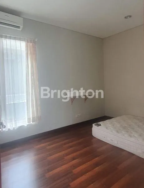 image RUMAH SIAP HUNI TERAWAT LINGKUNGAN NYAMAN DI CIMAHI (4)