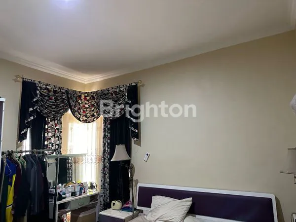 image RUMAH CANTIK 2 LANTAI DIPERUMAHAN SEPINGGAN PRATAMA BALIKPAPAN  (2)