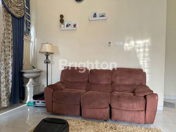 image RUMAH CANTIK 2 LANTAI DIPERUMAHAN SEPINGGAN PRATAMA BALIKPAPAN  (4)