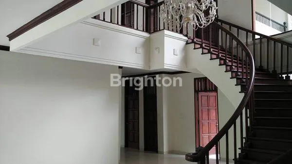 image RUMAH SIAP HUNI 2 LANTAI BISA UNTUK PERKANTORAN (4)