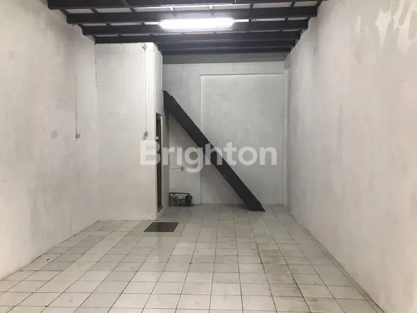 image RUKO 2 LANTAI UNTUK BISNIS TEKSTIL KAIN DLL (4)