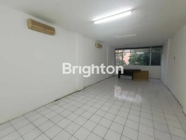 RUKO LAMA 4 LANTAI, LB285M2, HGB, JALAN 3 MOBIL, DAERAH BISNIS COCOK KANTOR, GUDANG DLL