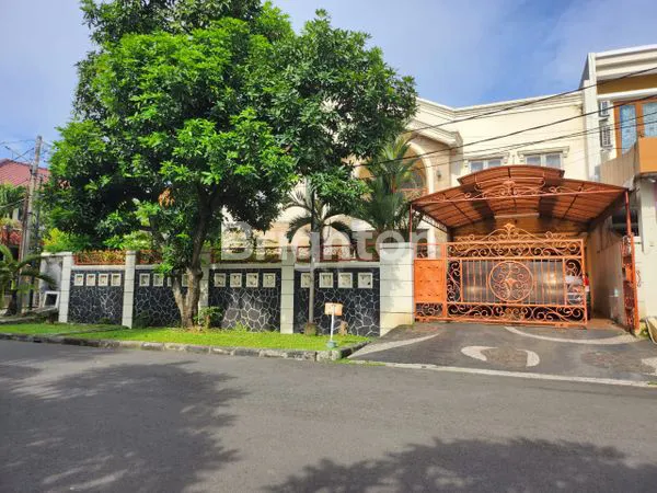 image RUMAH HOEK TAMAN ARIES  (1)