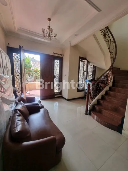 image RUMAH SIAP HUNI DI KLAMPIS SEMOLO TIMUR SURABAYA DEKAT MERR (6)