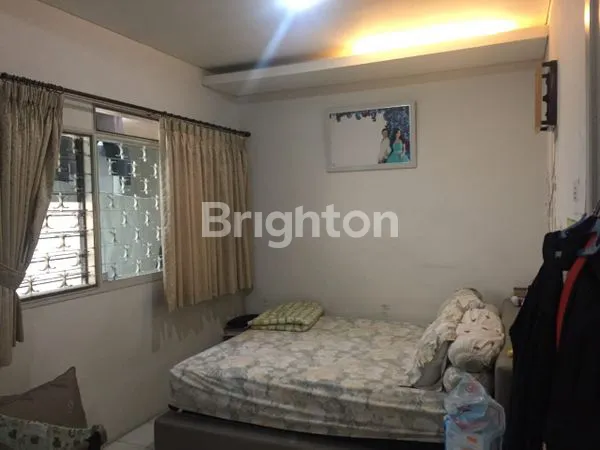 image RUMAH 2 LANTAI JAKARTA BARAT  (5)